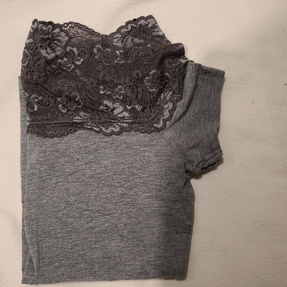 H&M grey short sleeve lace top - Picture 2 of 3